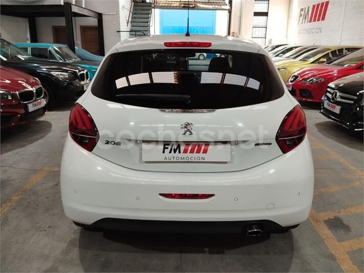 PEUGEOT 208 GTLine 1.2L PureTech 110CVSS