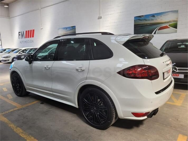 PORSCHE Cayenne 4.8 GTS Tiptronic