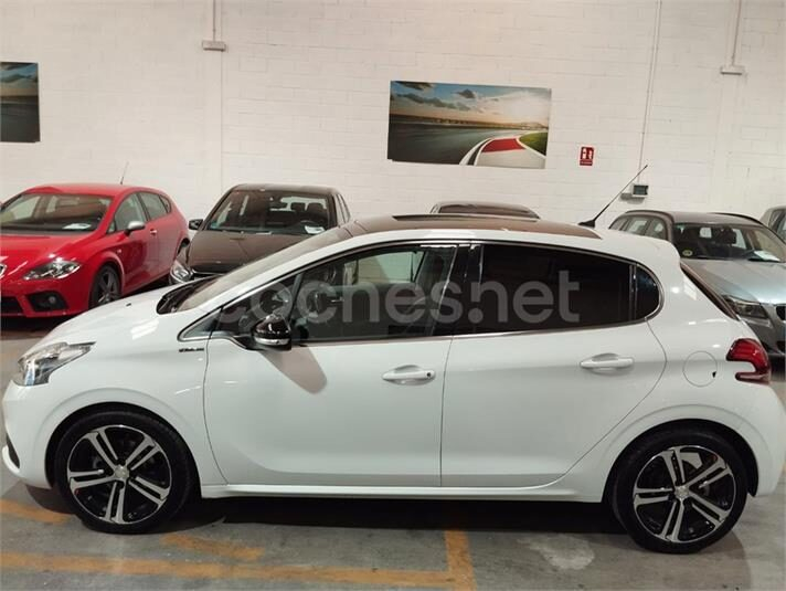 PEUGEOT 208 GTLine 1.2L PureTech 110CVSS