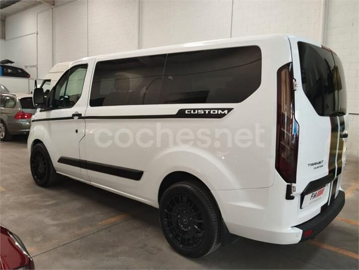 FORD Tourneo Custom 2.0 TDCI L2 Titanium Shuttle