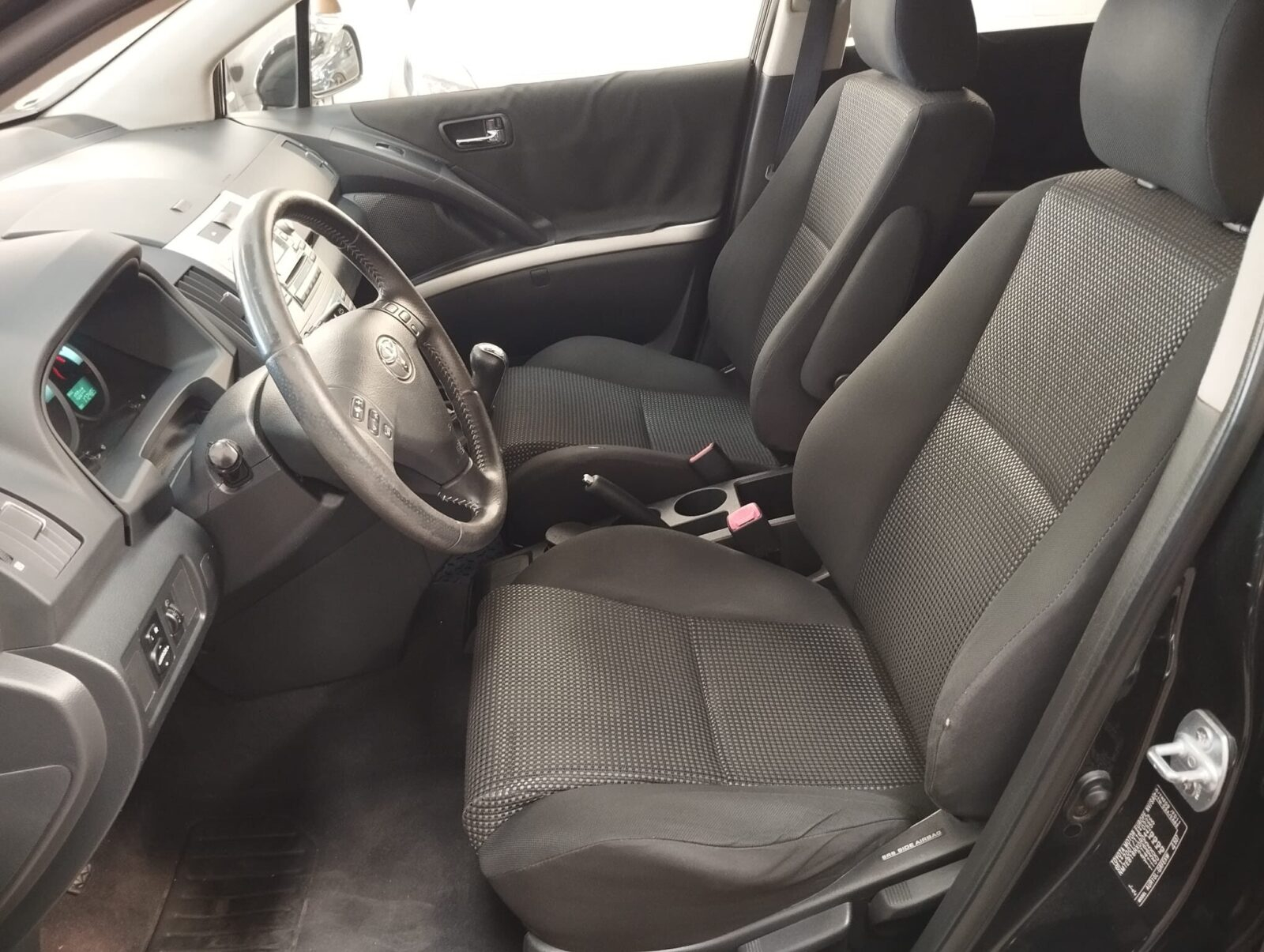 TOYOTA Corolla Verso 2.2 D4D Sport