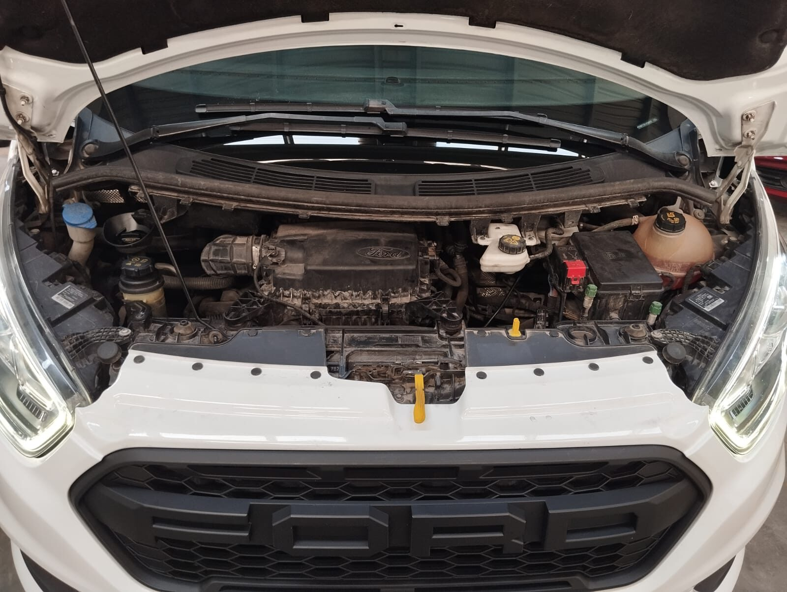 FORD Tourneo Custom 2.0 TDCI L2 Titanium Shuttle