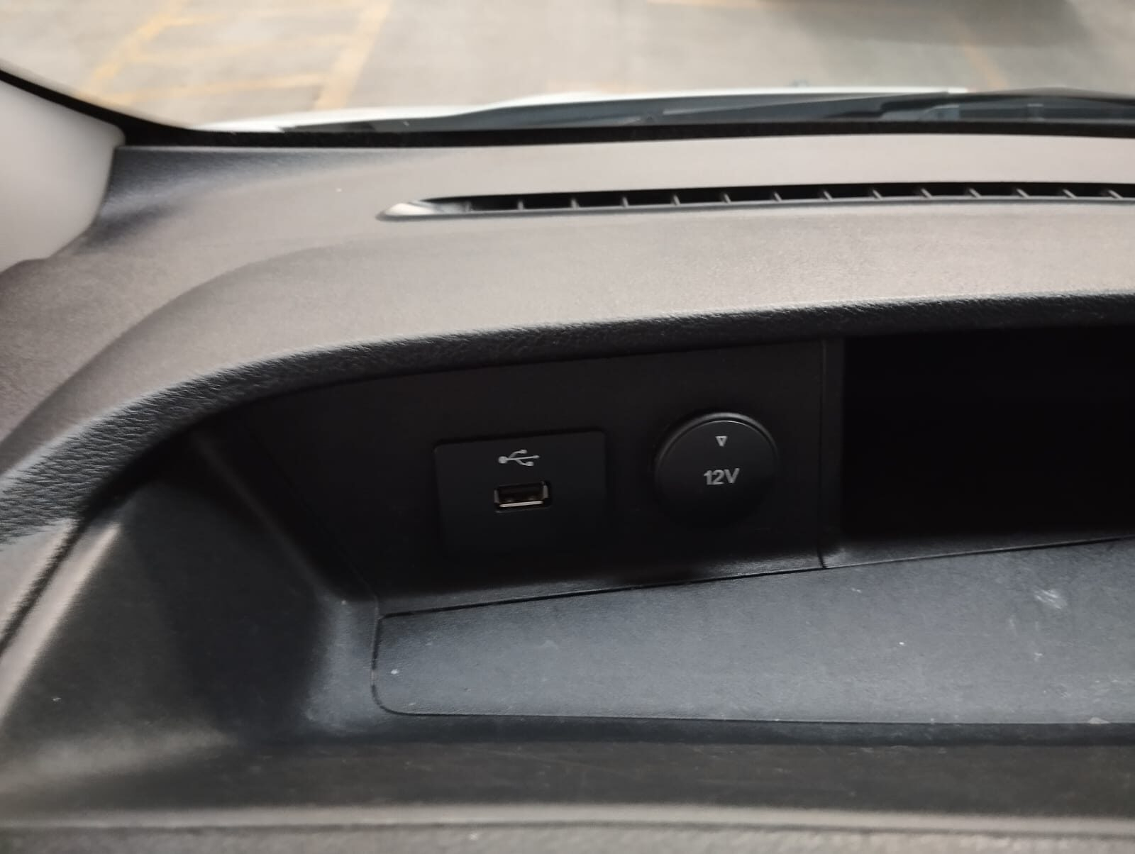 FORD Tourneo Custom 2.0 TDCI L2 Titanium Shuttle