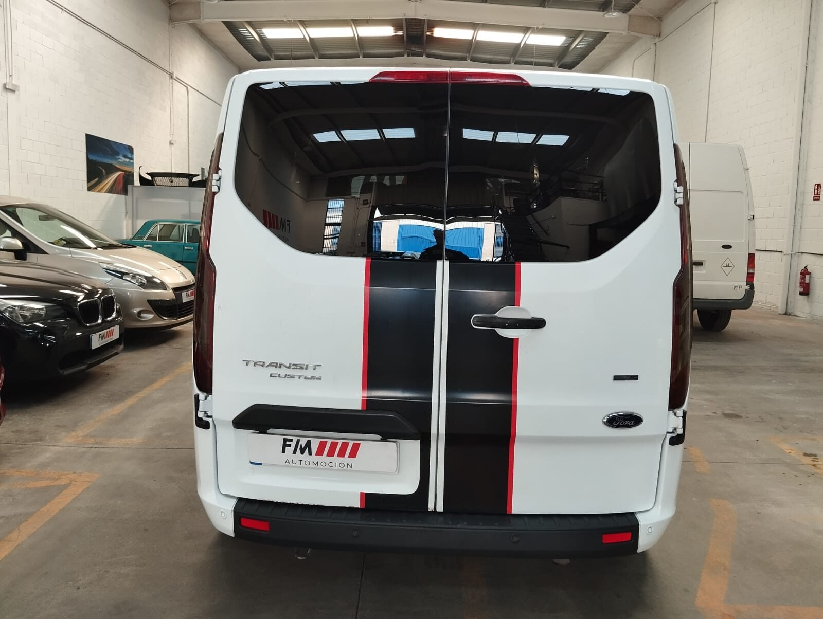 FORD Tourneo Custom 2.0 TDCI L2 Titanium Shuttle