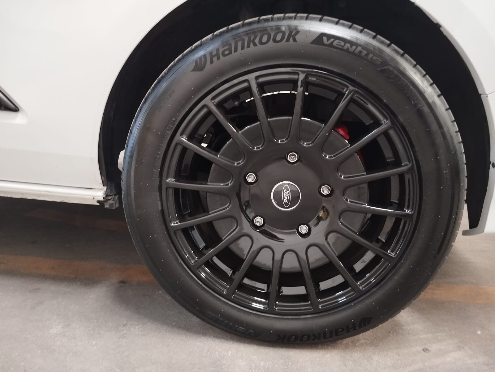 FORD Tourneo Custom 2.0 TDCI L2 Titanium Shuttle