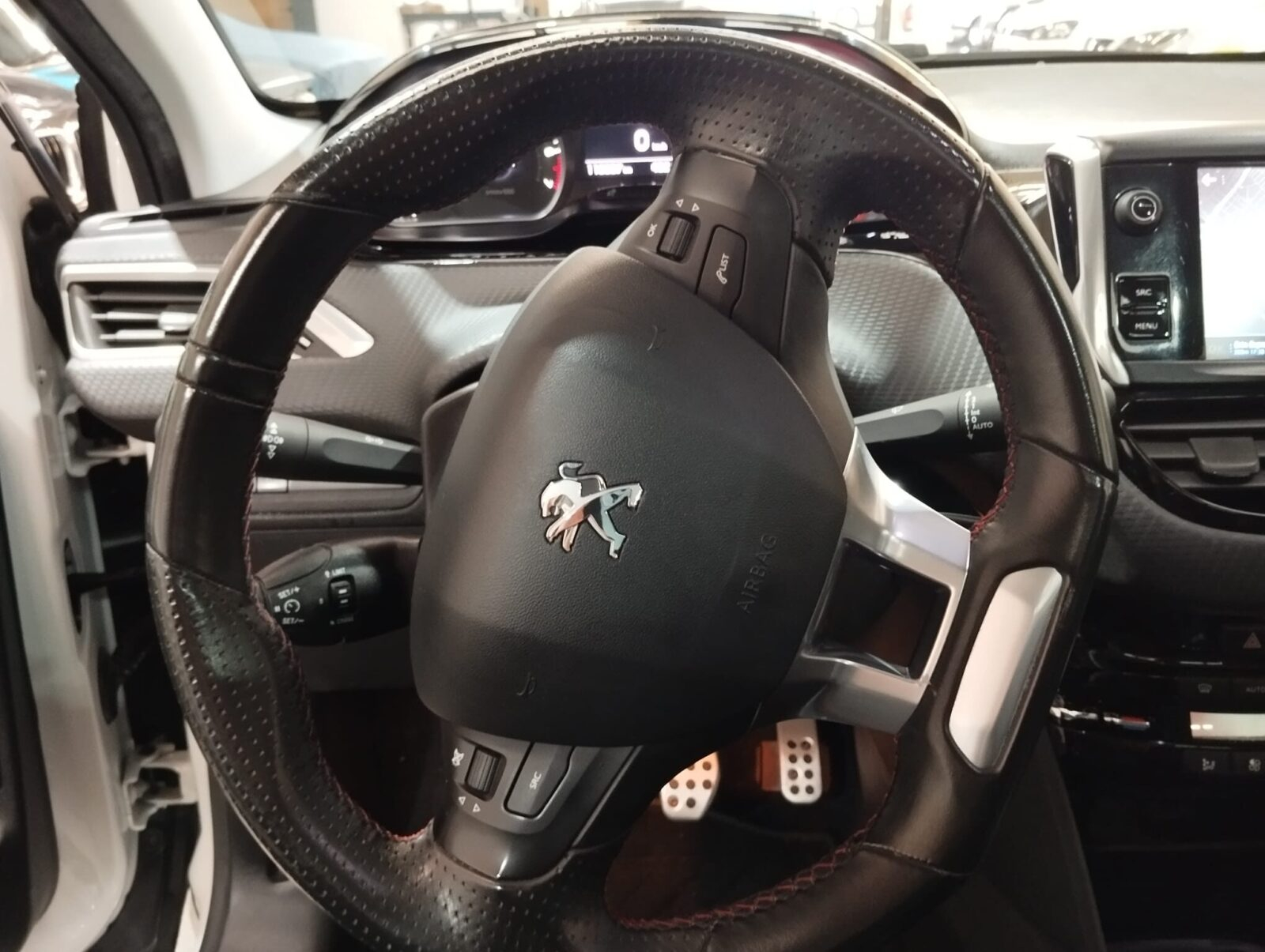 PEUGEOT 208 GTLine 1.2L PureTech 110CVSS