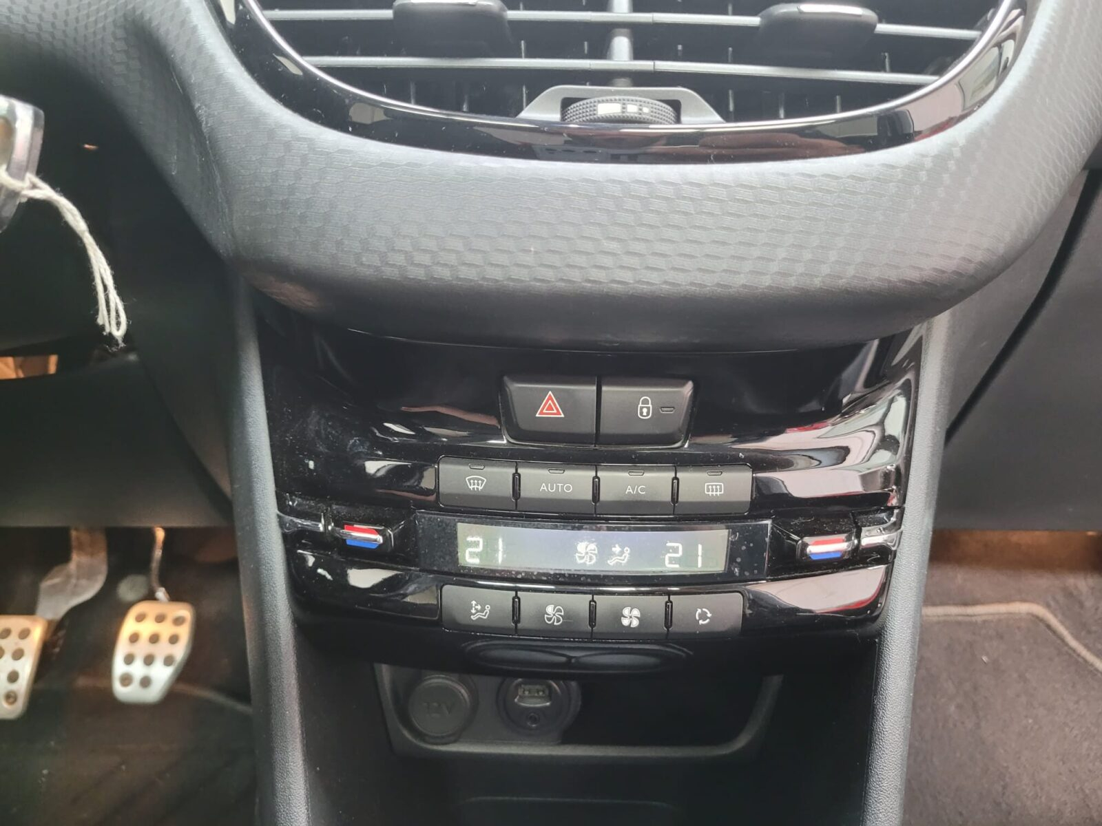 PEUGEOT 208 GTLine 1.2L PureTech 110CVSS