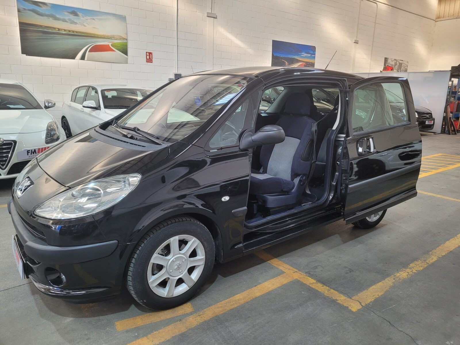 PEUGEOT 1007 1.4HDI Urban