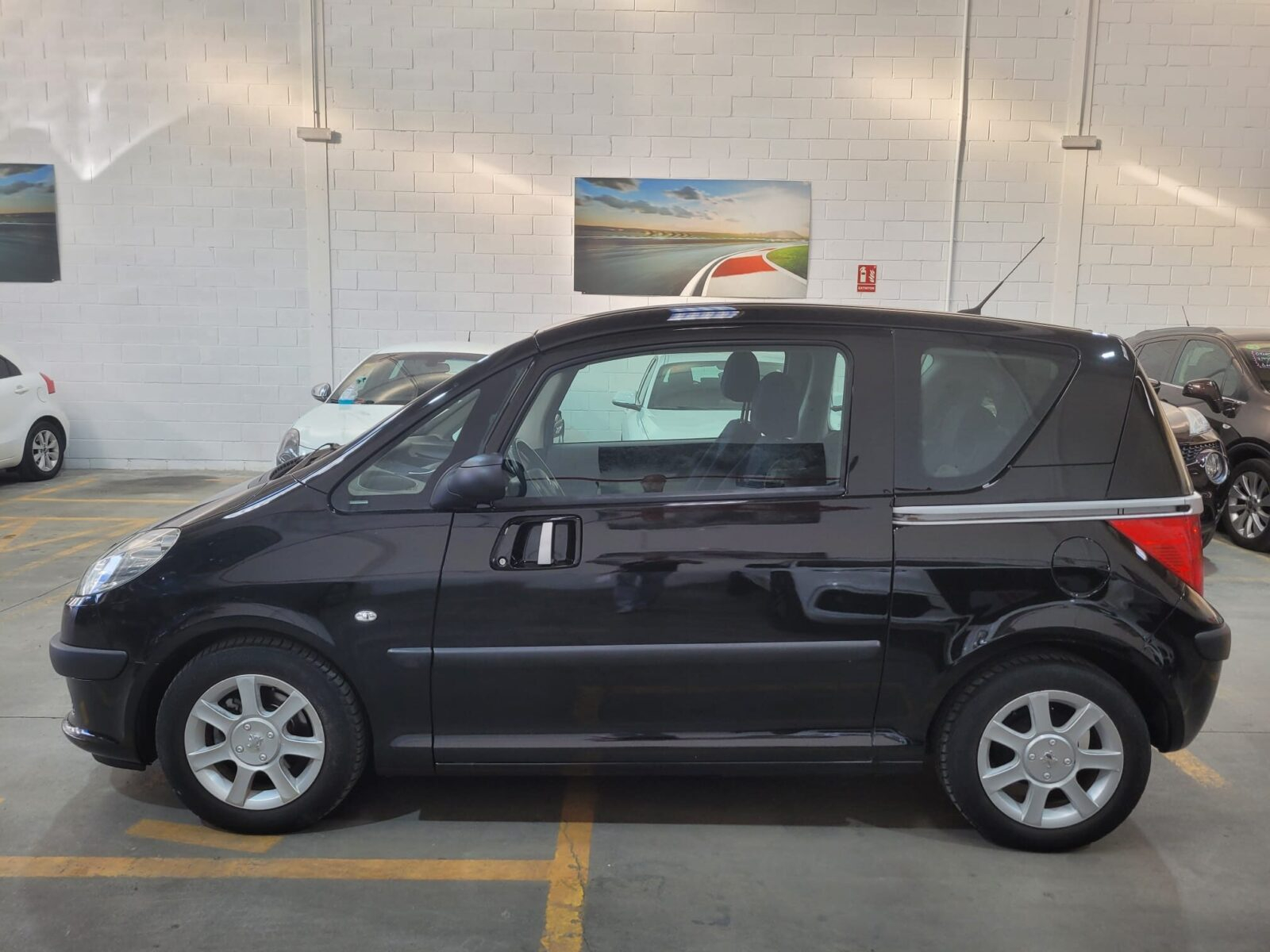 PEUGEOT 1007 1.4HDI Urban