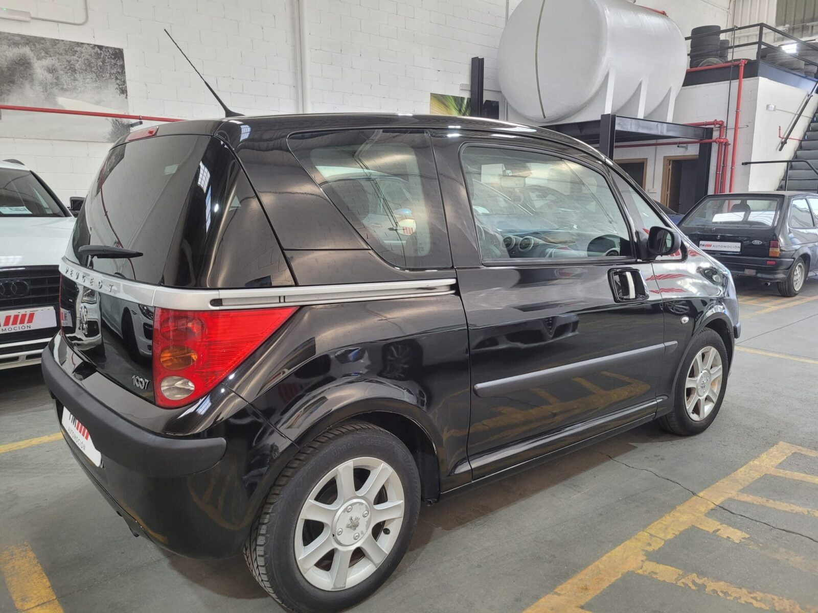 PEUGEOT 1007 1.4HDI Urban