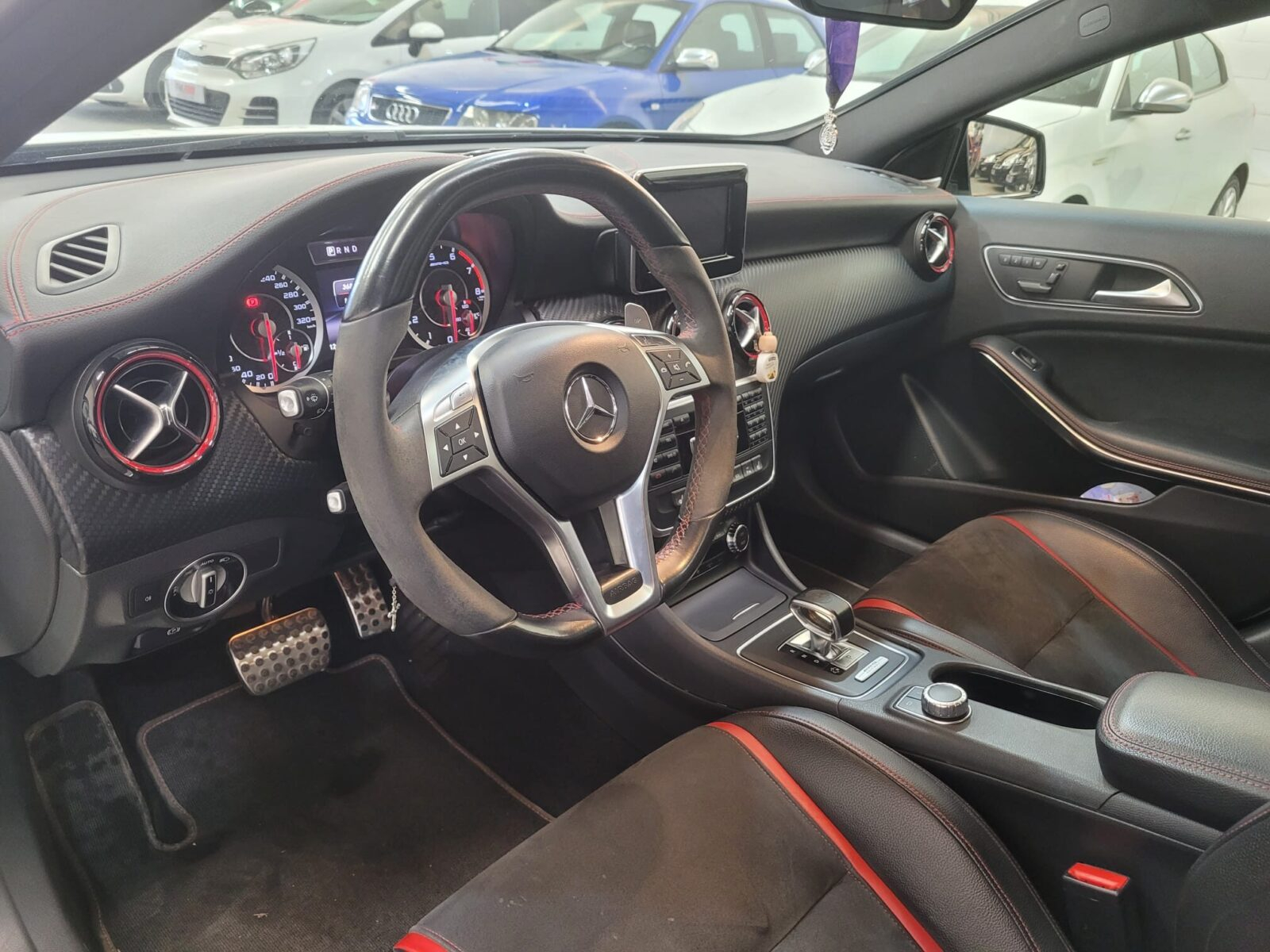 MERCEDES-BENZ A 45 AMG EDITION 1