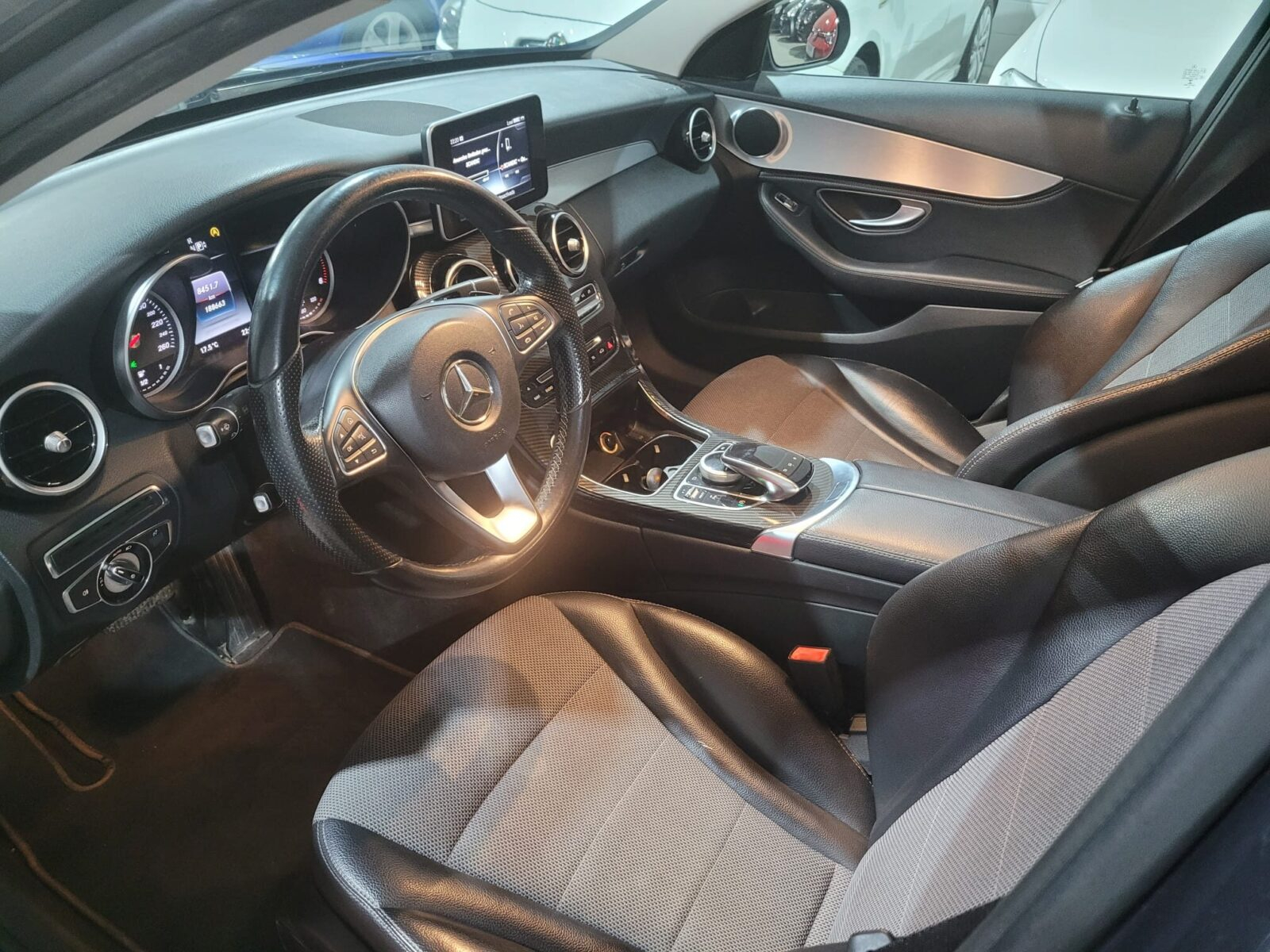 MERCEDES-BENZ Clase C 220 AMG LINE