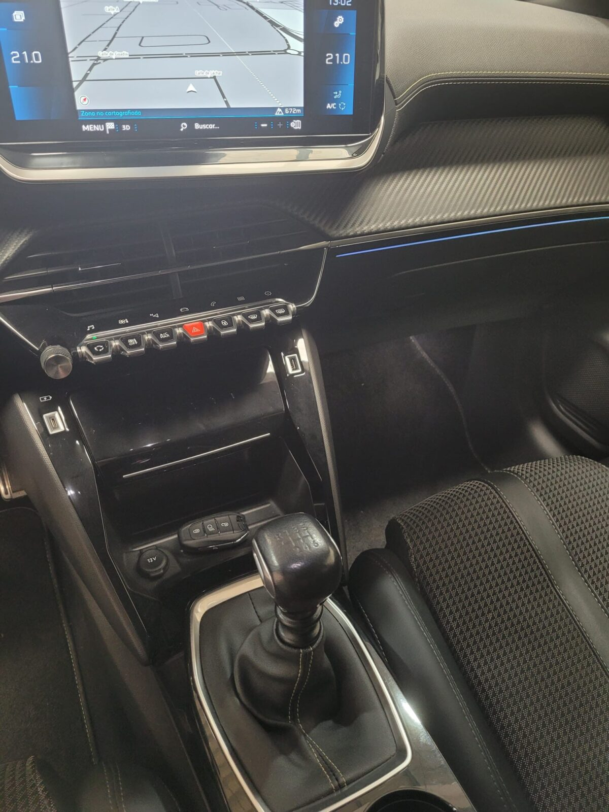 PEUGEOT 208 GT LINE