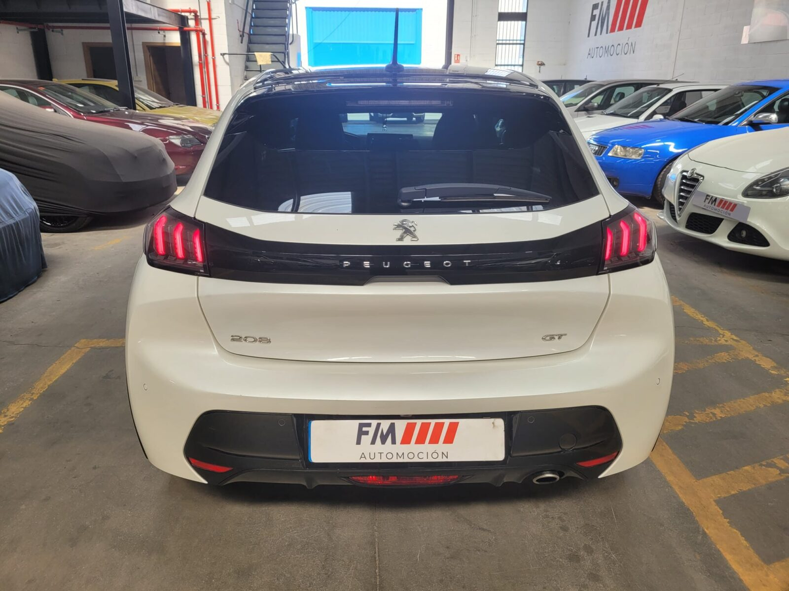 PEUGEOT 208 GT LINE