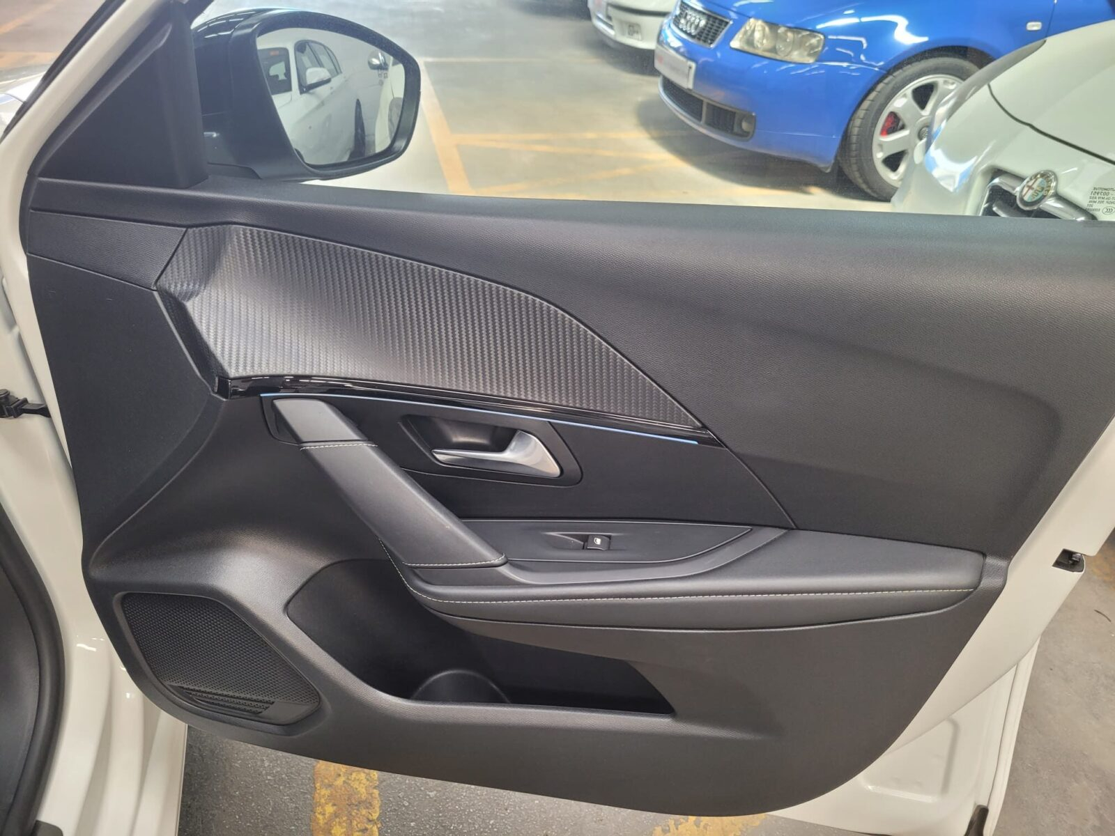 PEUGEOT 208 GT LINE