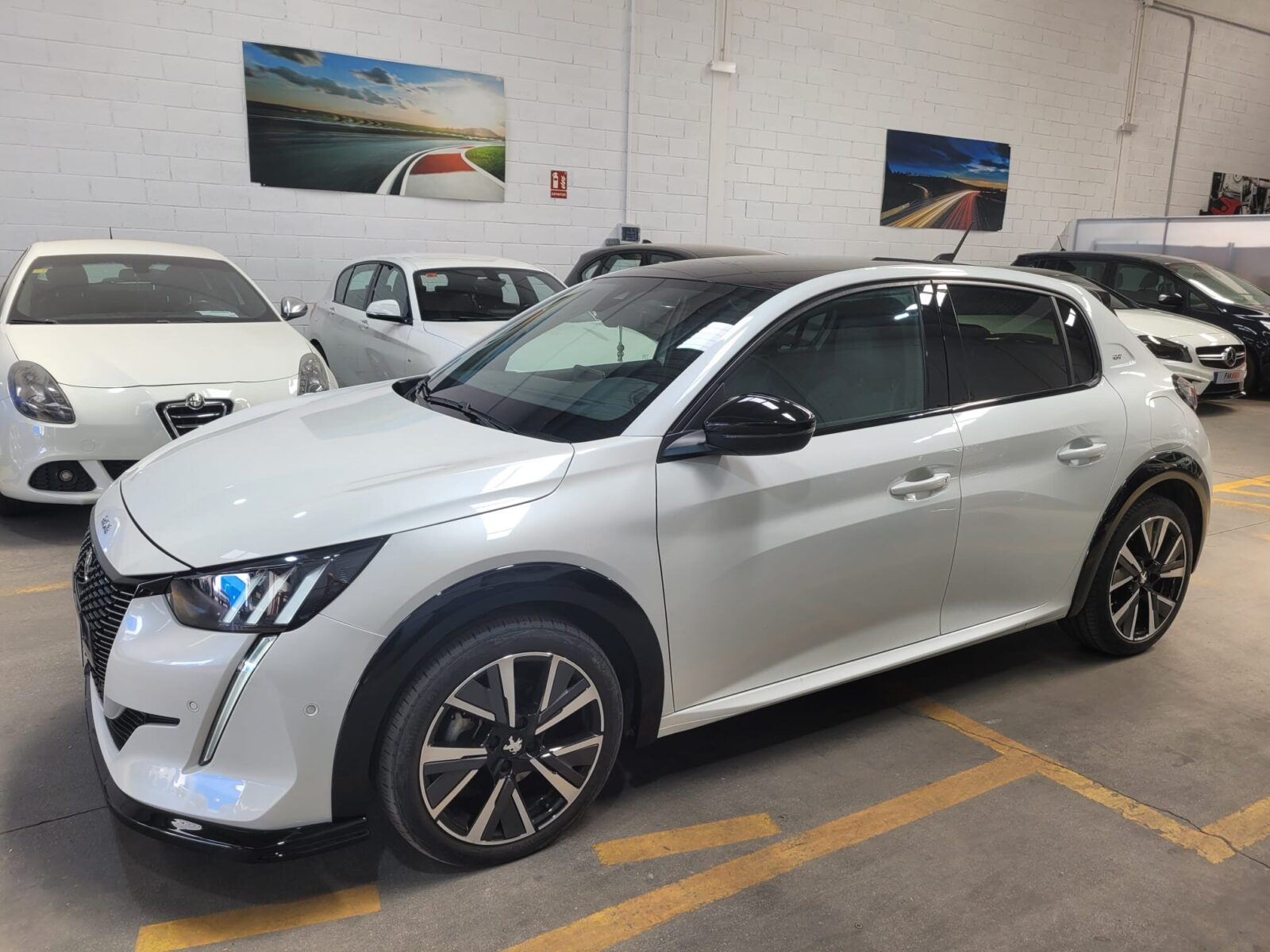 PEUGEOT 208 GT LINE