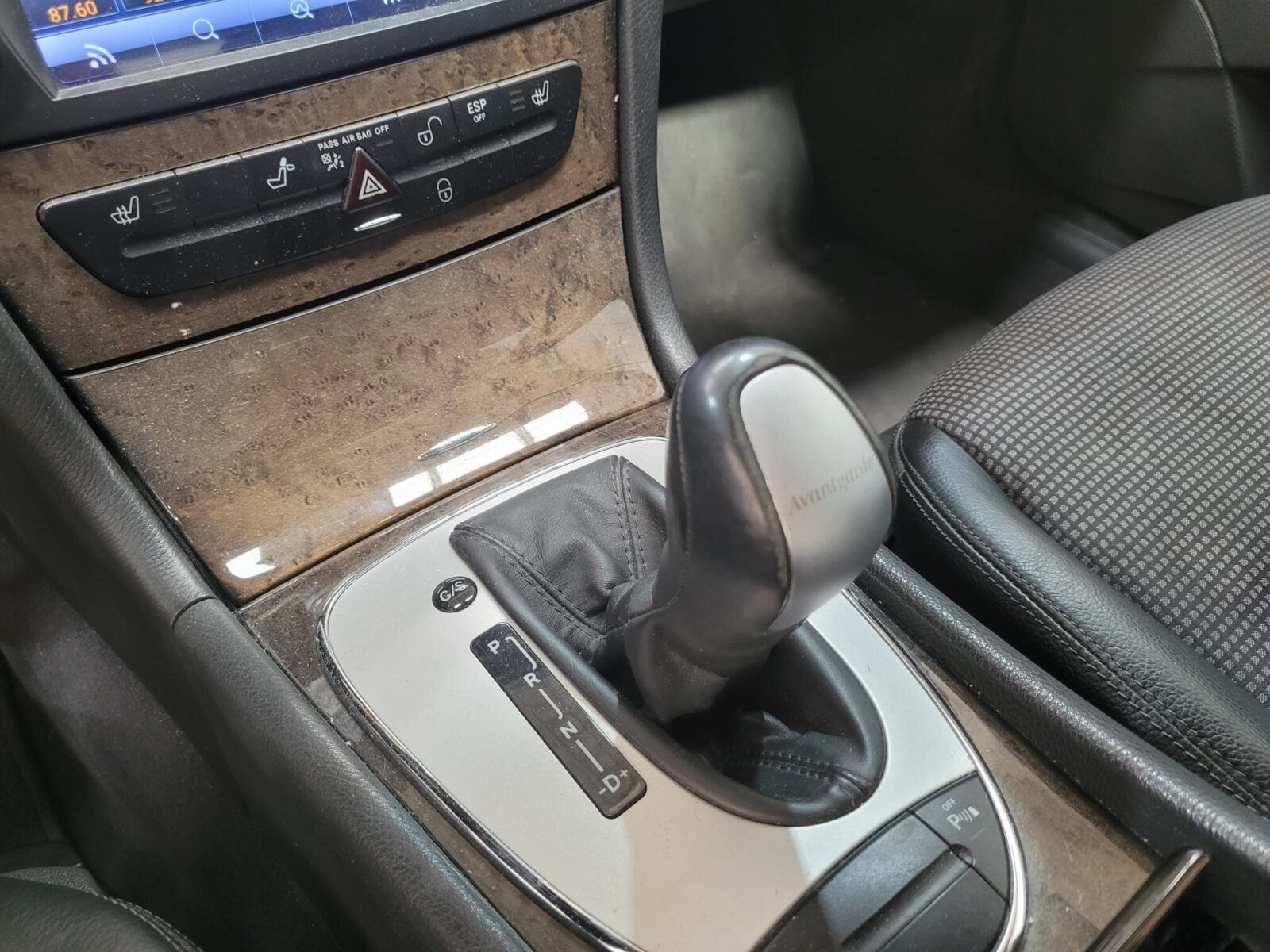 MERCEDES-BENZ E-class 220 CDI Avantgarde