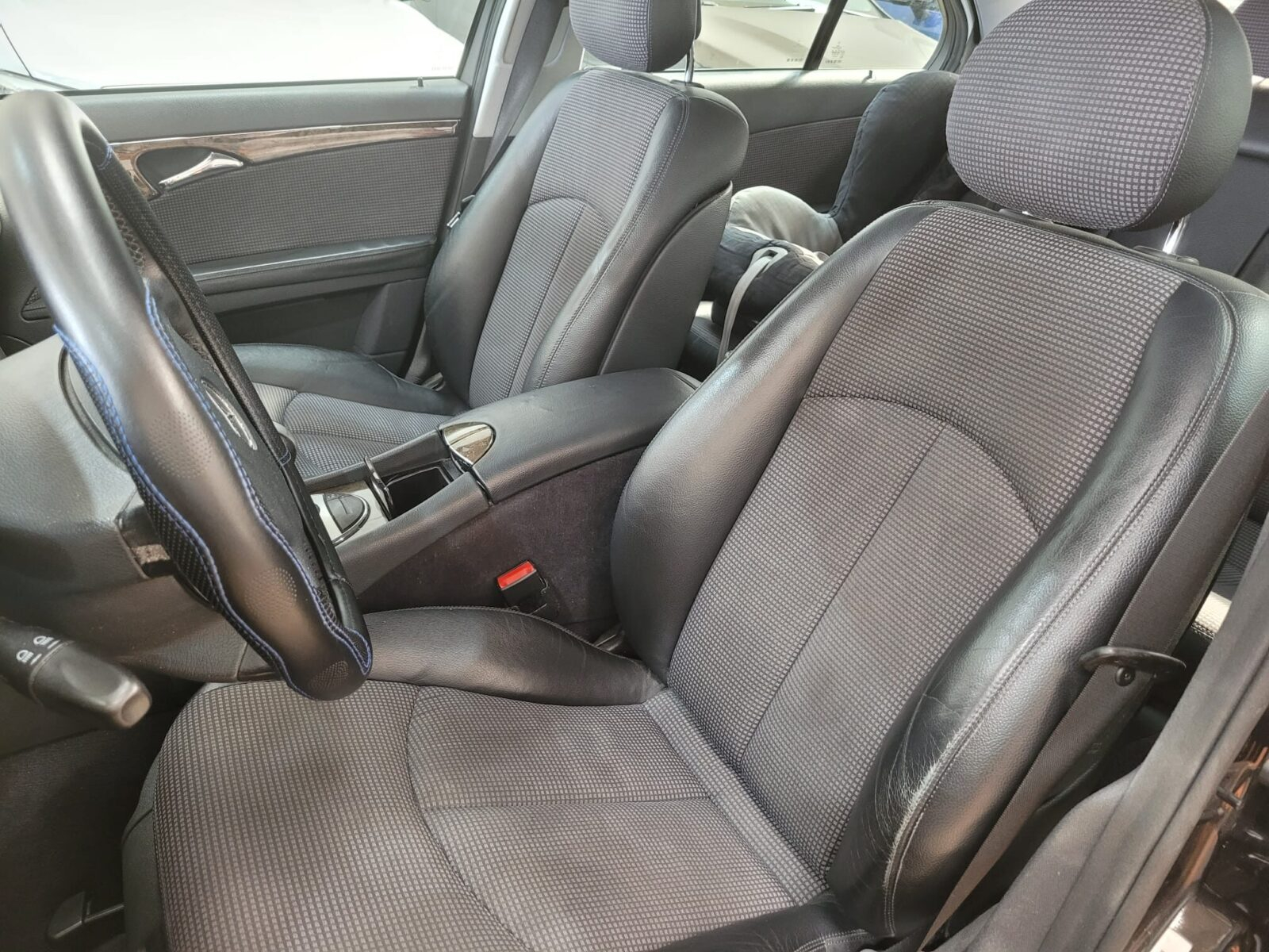 MERCEDES-BENZ E-class 220 CDI Avantgarde