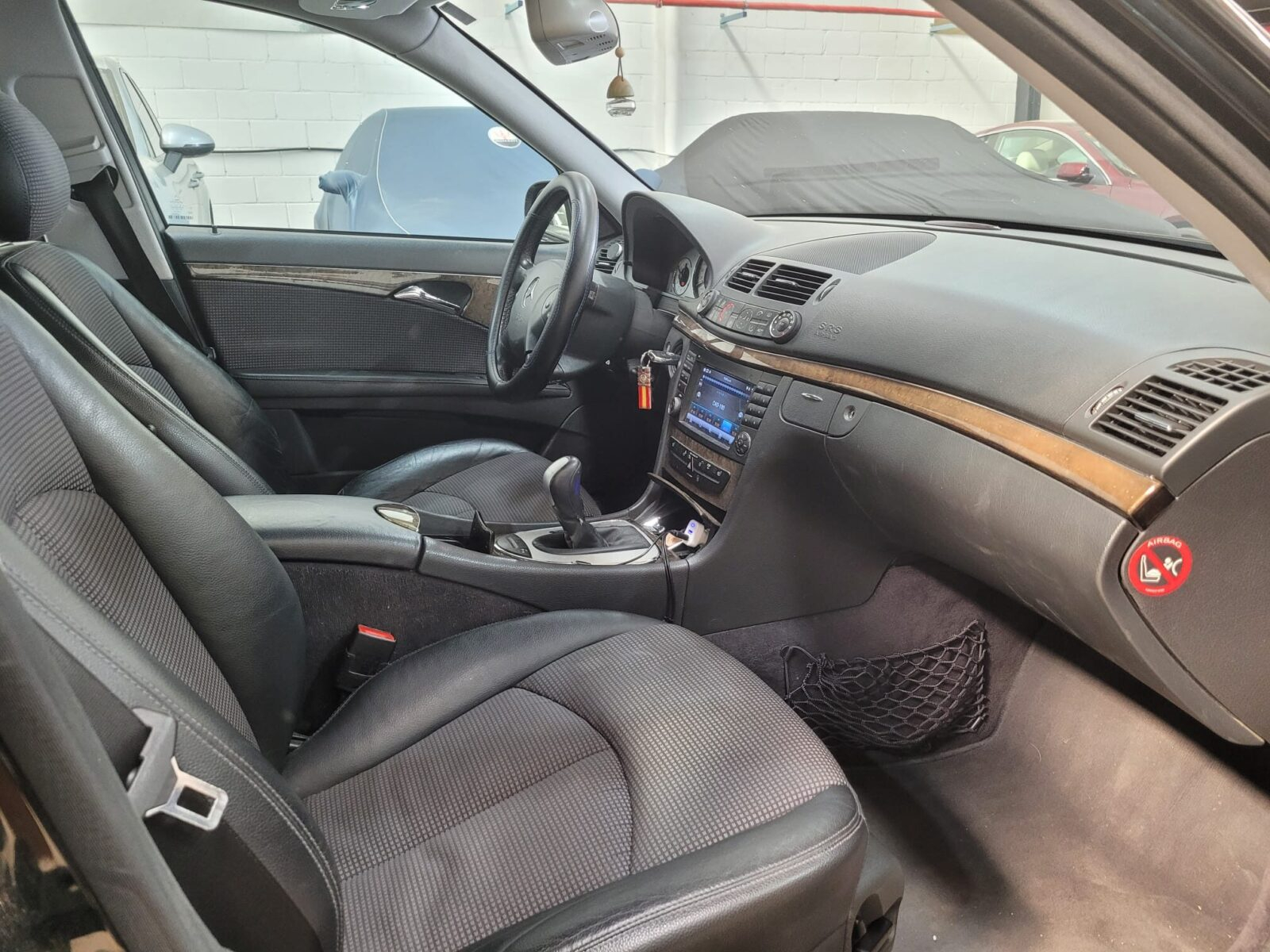MERCEDES-BENZ E-class 220 CDI Avantgarde