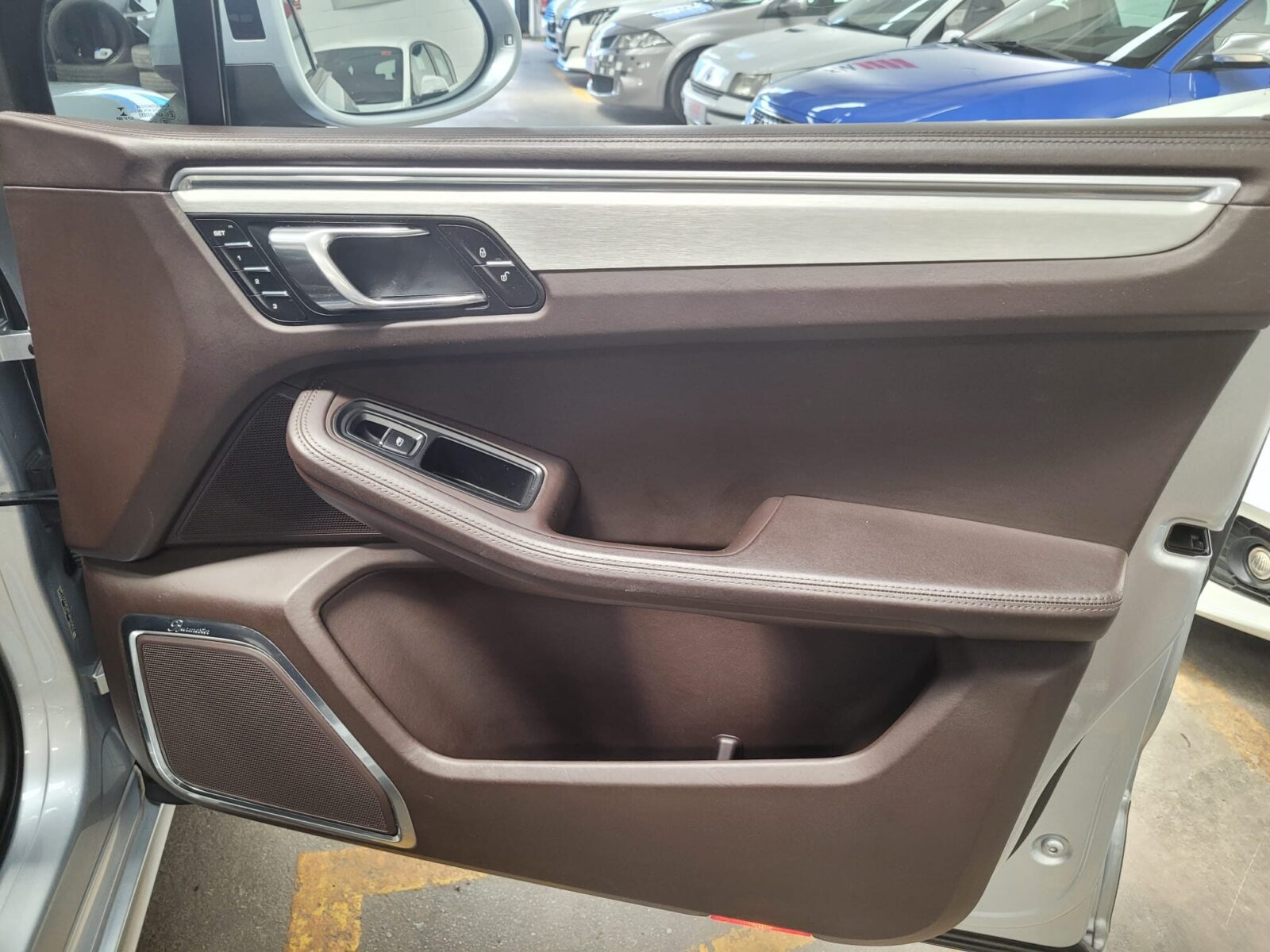 PORSCHE Macan TURBO