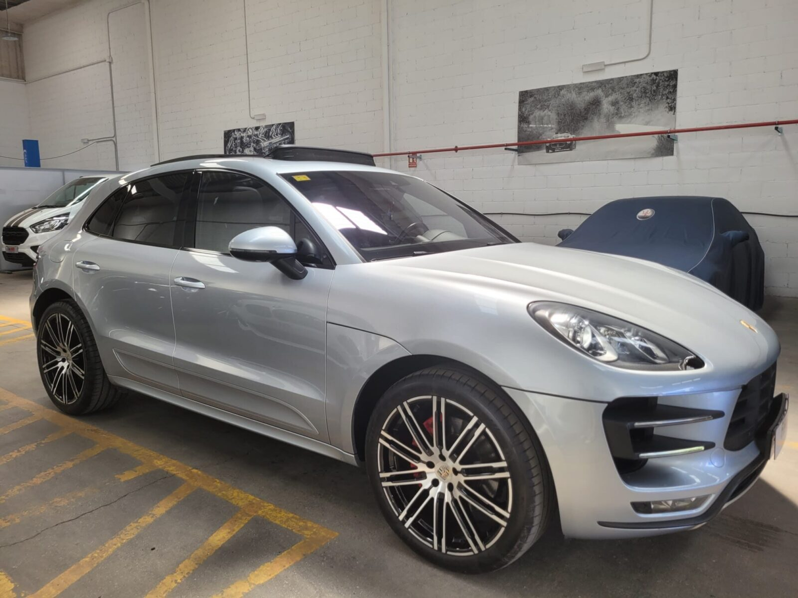 PORSCHE Macan TURBO