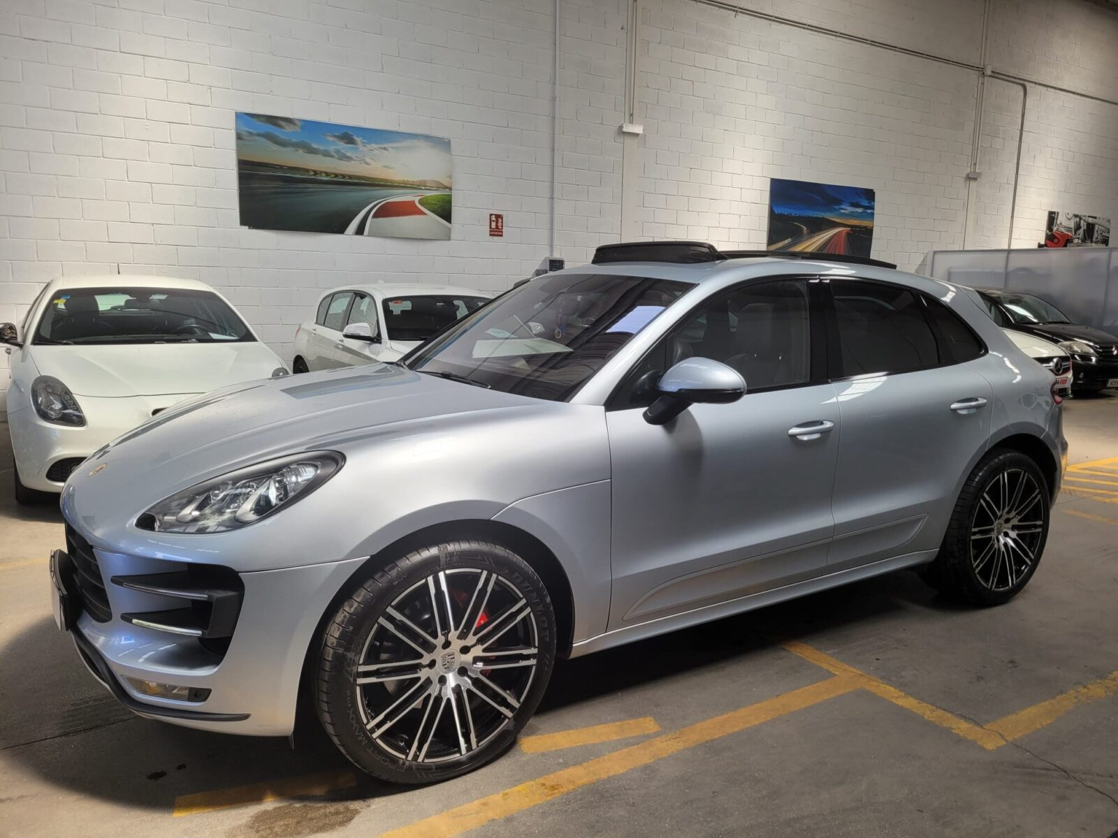 PORSCHE Macan TURBO