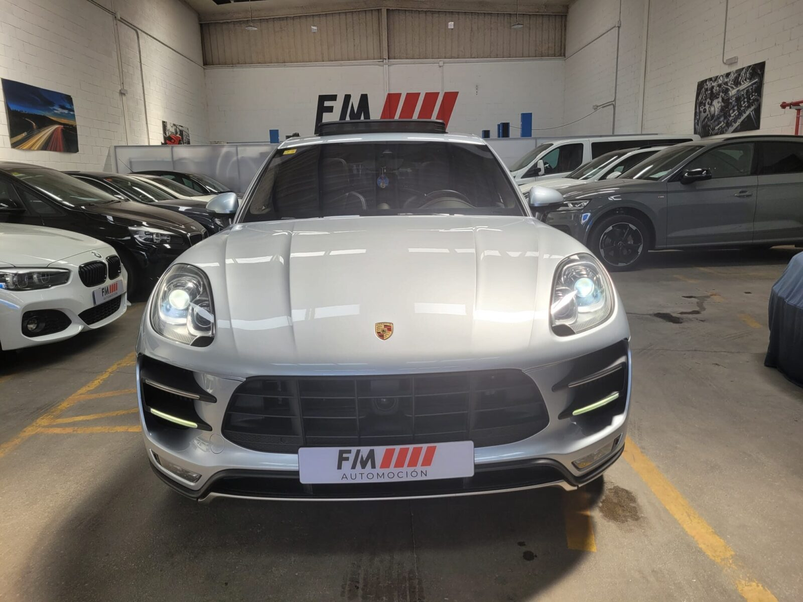PORSCHE Macan TURBO