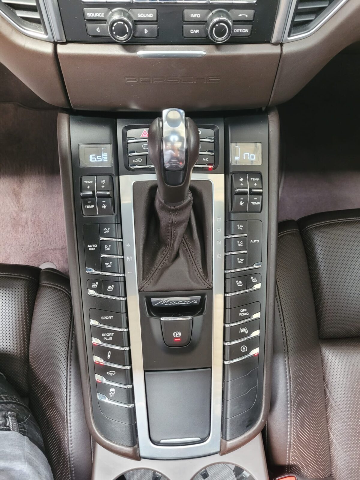 PORSCHE Macan TURBO