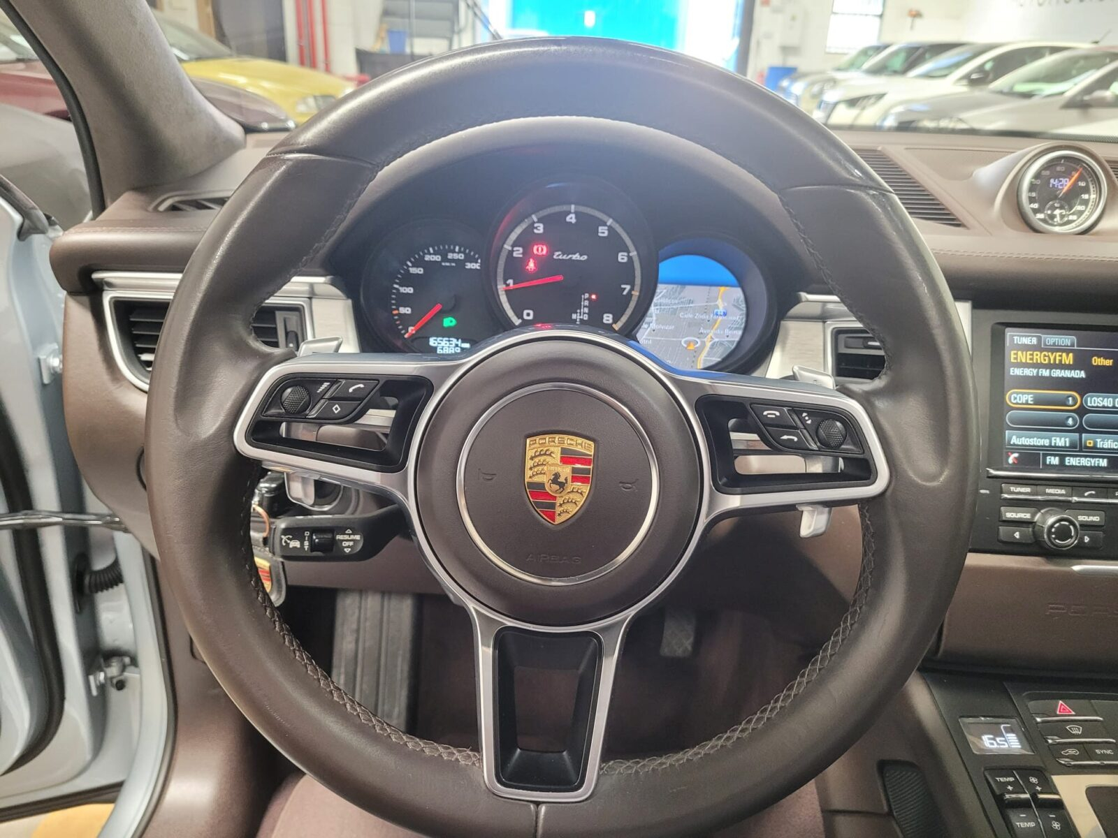 PORSCHE Macan TURBO