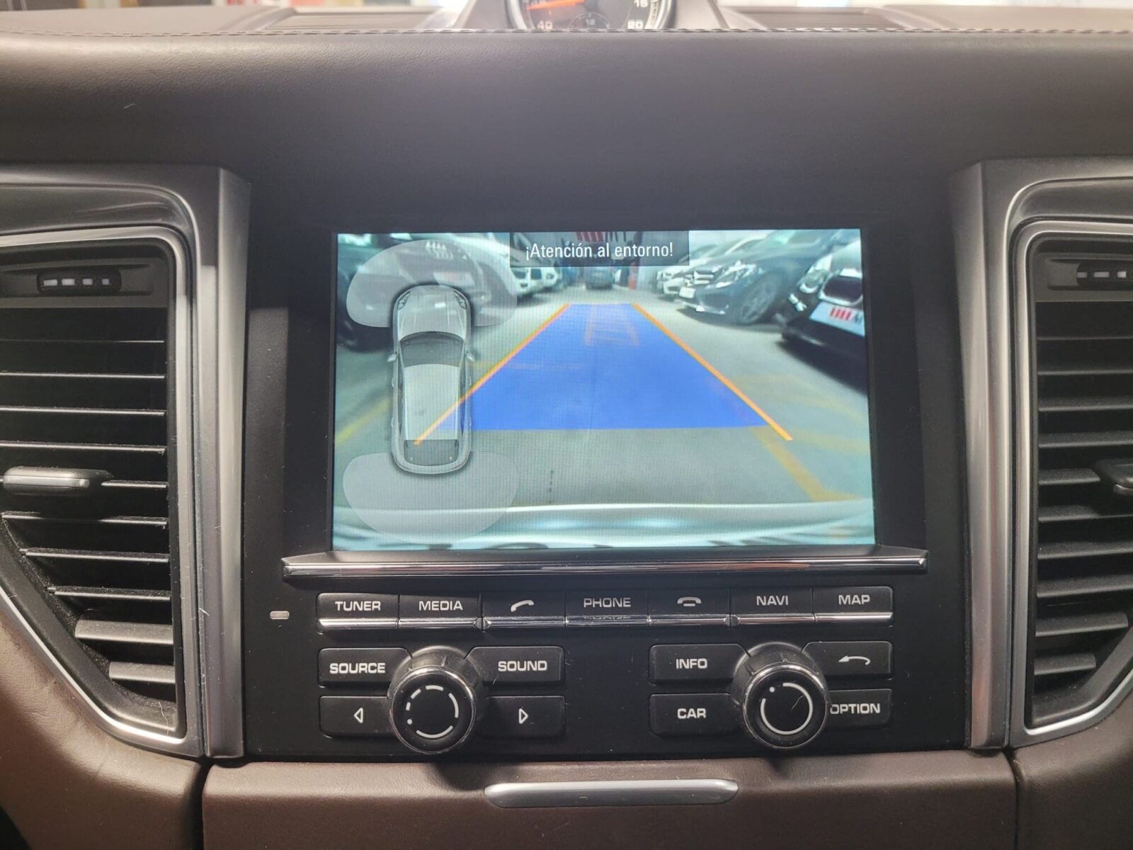 PORSCHE Macan TURBO
