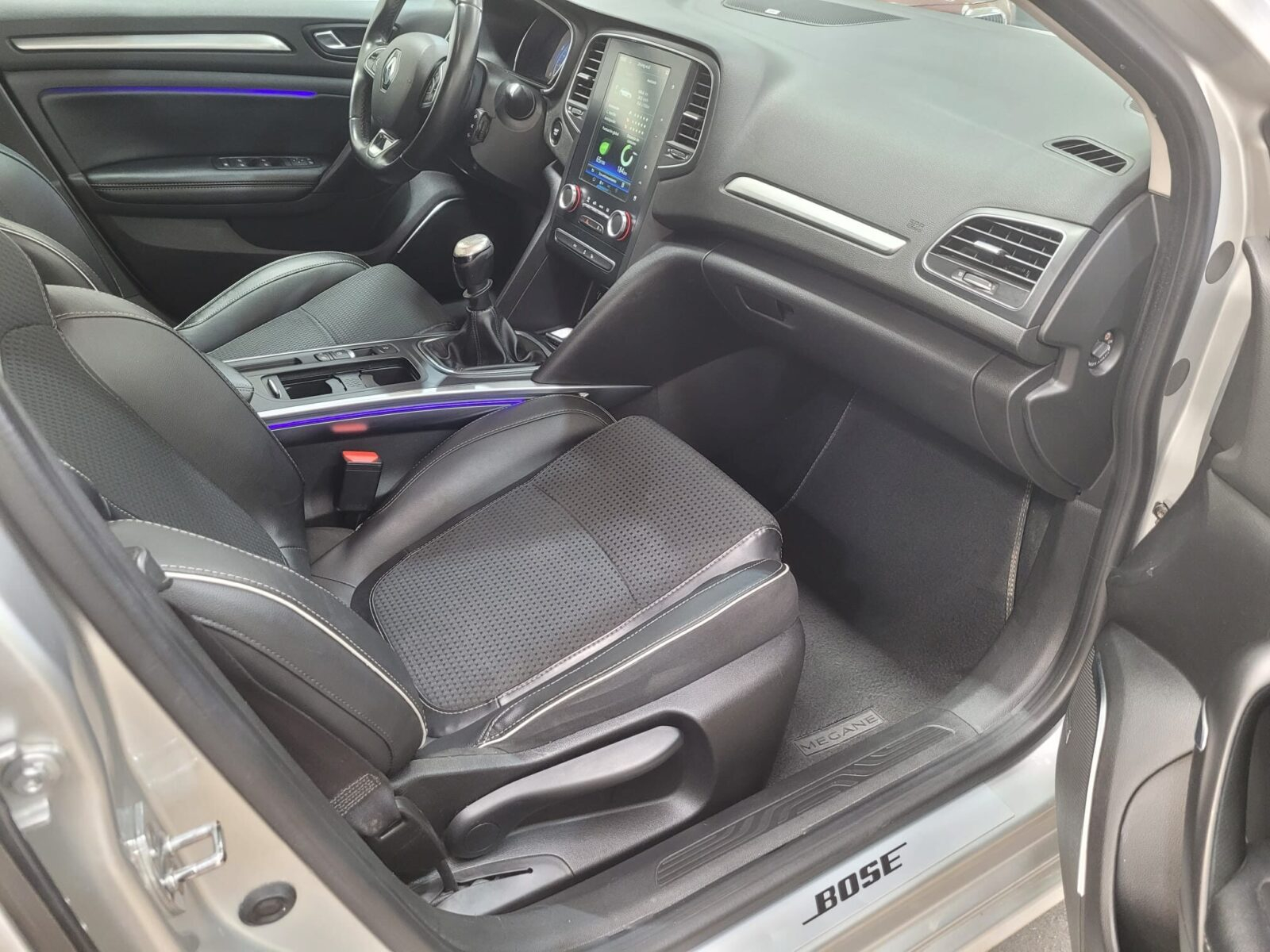 RENAULT Megane BOSE 