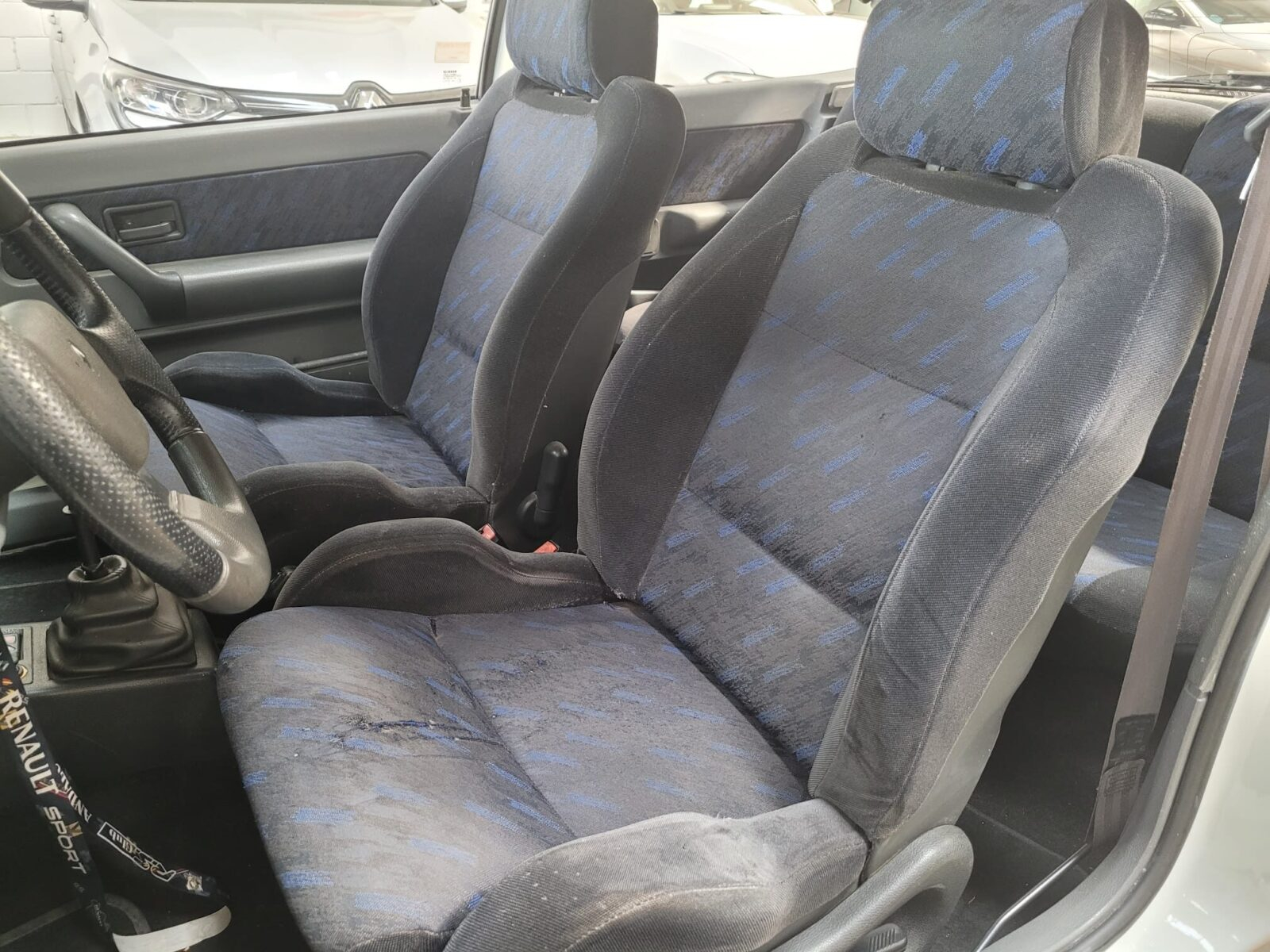 RENAULT Clio 16V