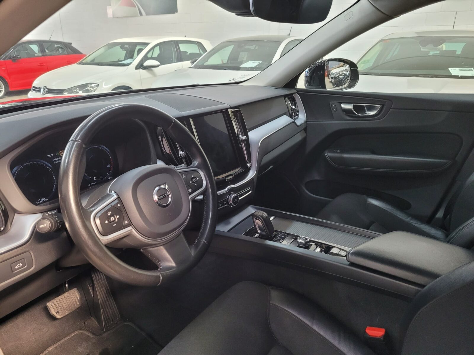 VOLVO XC60 B5 G AWD
