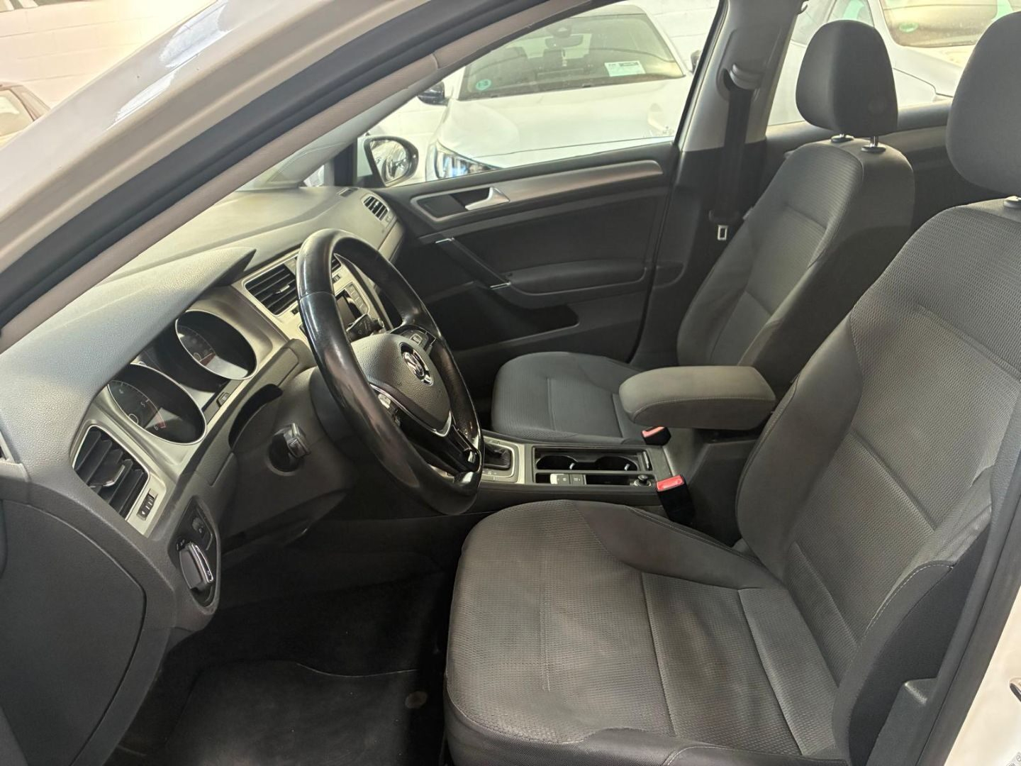 VOLKSWAGEN GOLF 1.6TDI